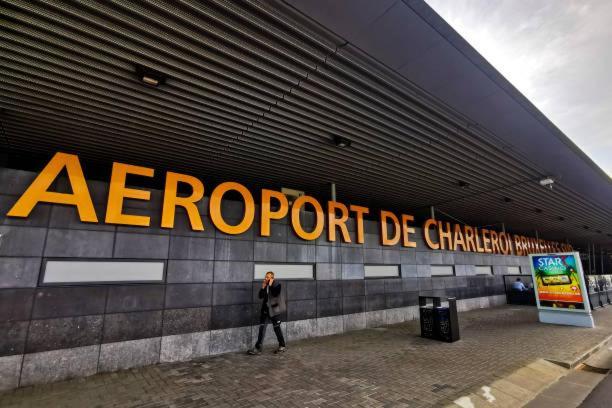 Station 64 A2 Bruxelles-Charleroi-Airport Apartment Luaran gambar